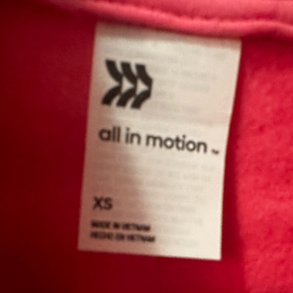 All in motion pink lightweight crop top - Picture 2 of 3